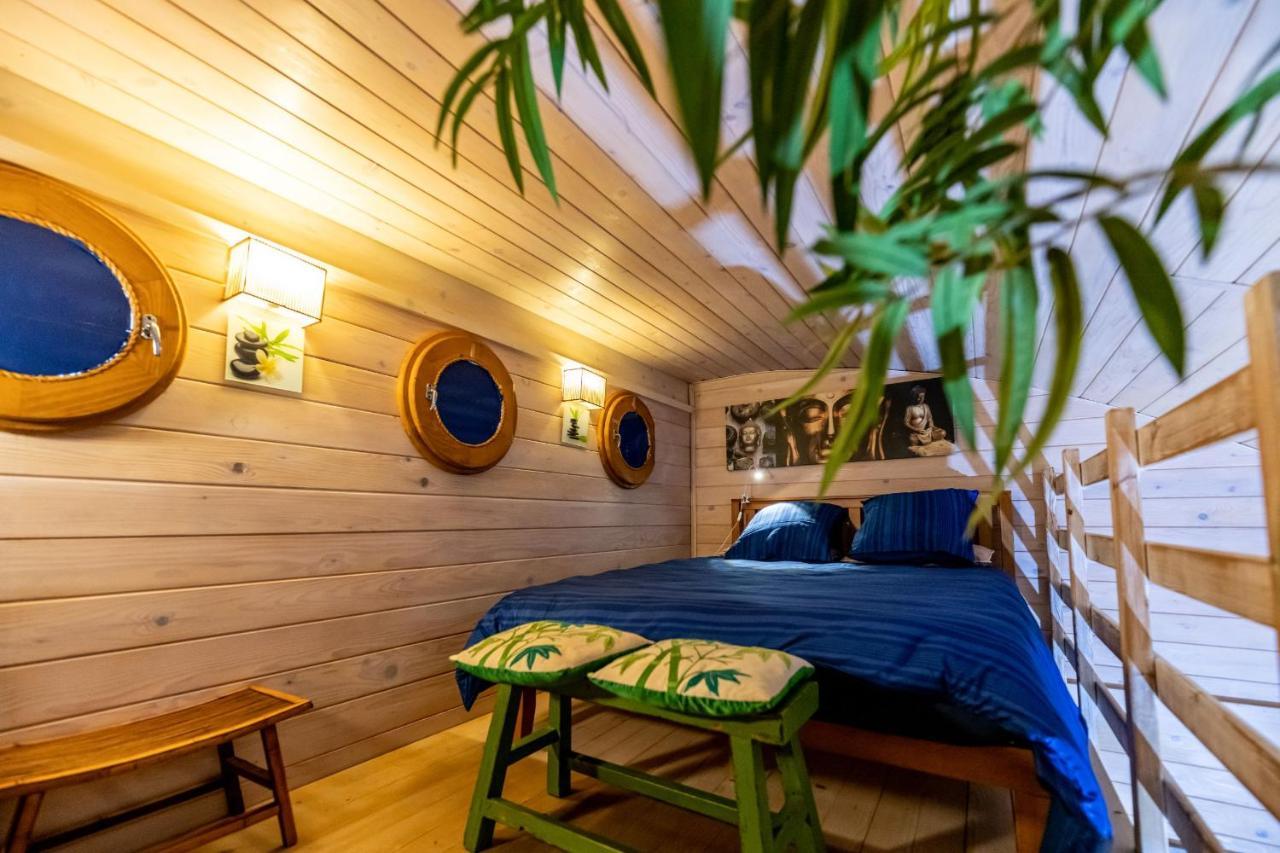 Gite Et Chambre D'Hote Gussignies Esterno foto