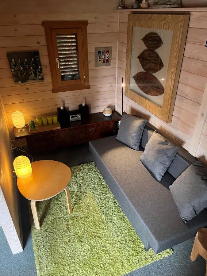 Gite Et Chambre D'Hote Gussignies Esterno foto