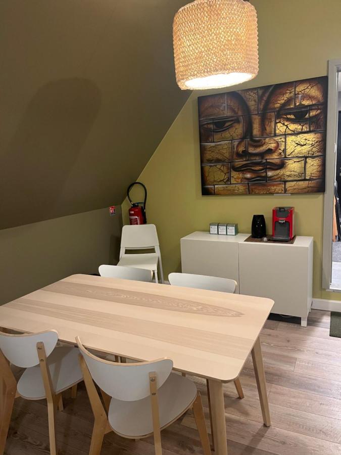 Gite Et Chambre D'Hote Gussignies Esterno foto