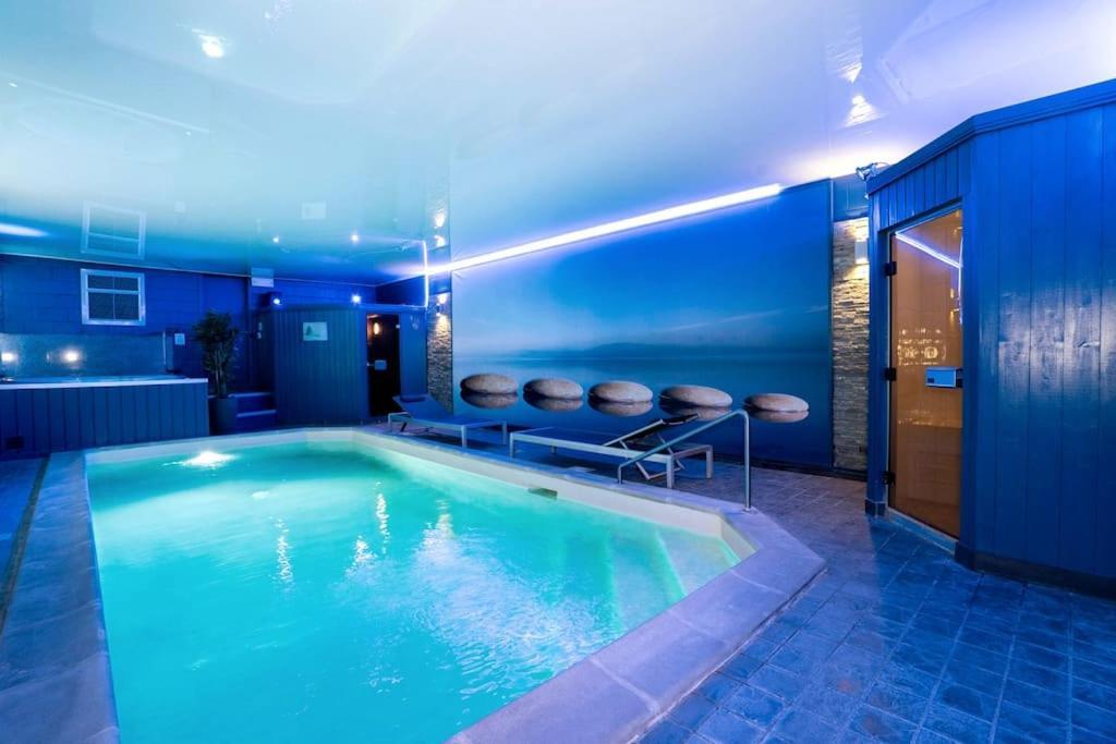 Gite Et Chambre D'Hote Gussignies Esterno foto