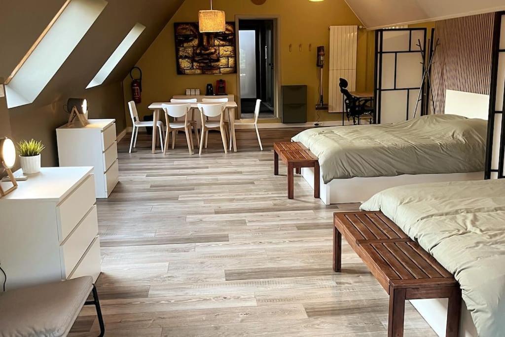 Gite Et Chambre D'Hote Gussignies Esterno foto