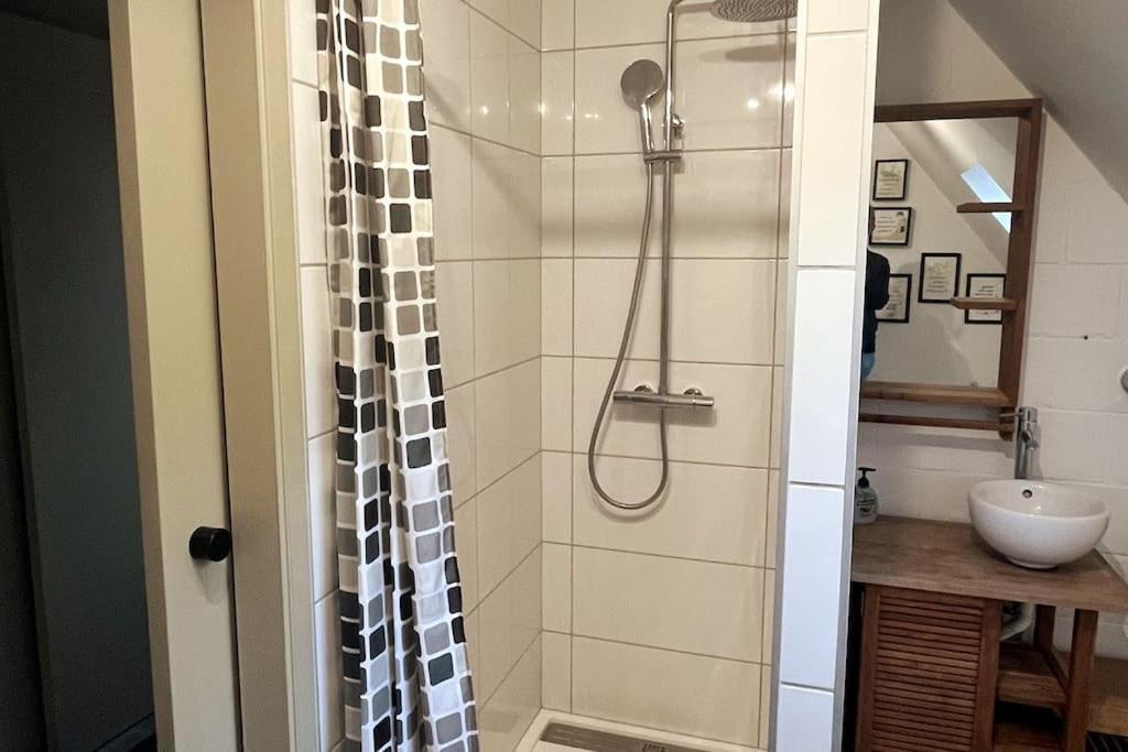 Gite Et Chambre D'Hote Gussignies Esterno foto